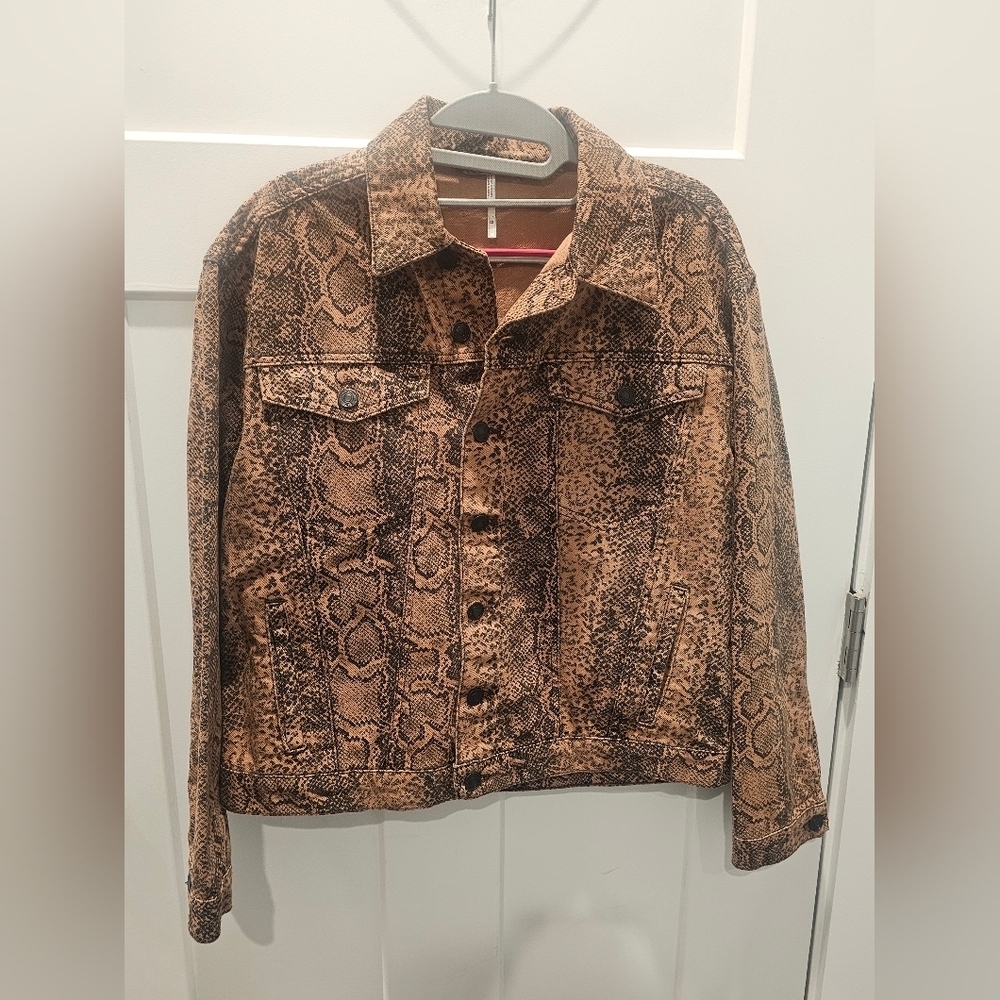 Free People Women’s XS Snake Print Denim Jean Jacket Brown Black Trucker